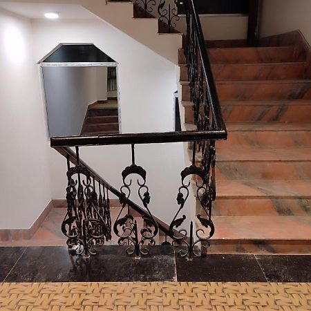 Staymaker Hotel Mohan Palace Baharampur Eksteriør billede