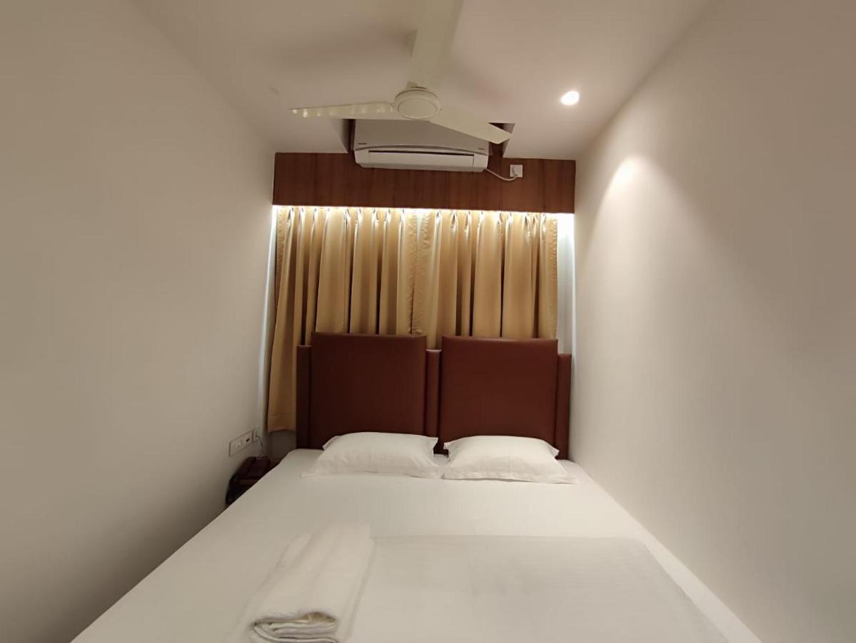 Staymaker Hotel Mohan Palace Baharampur Eksteriør billede
