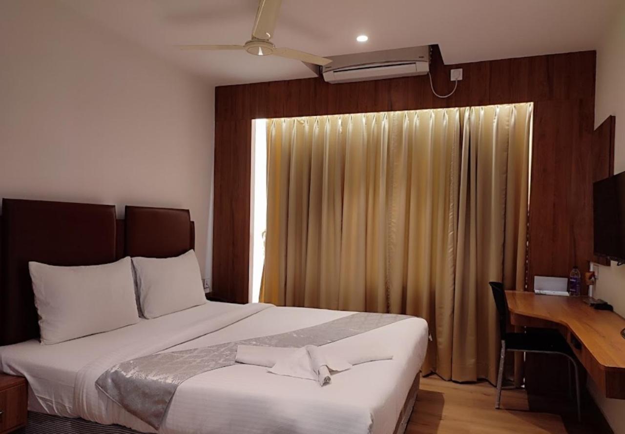 Staymaker Hotel Mohan Palace Baharampur Eksteriør billede